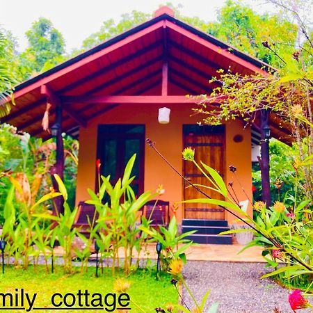 Suncity Privacy Cottages Udawalawe Exteriör bild