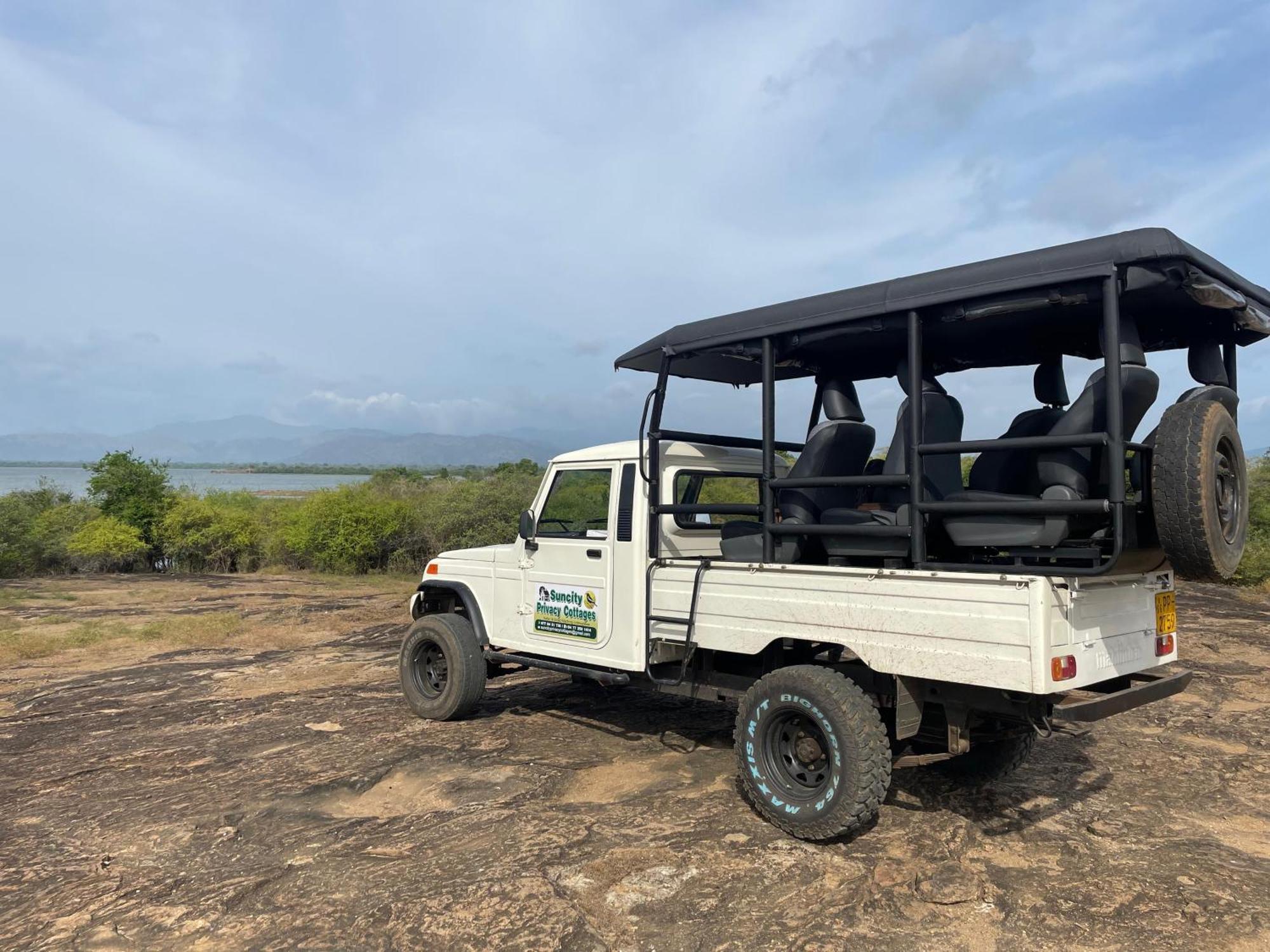 Suncity Privacy Cottages Udawalawe Exteriör bild