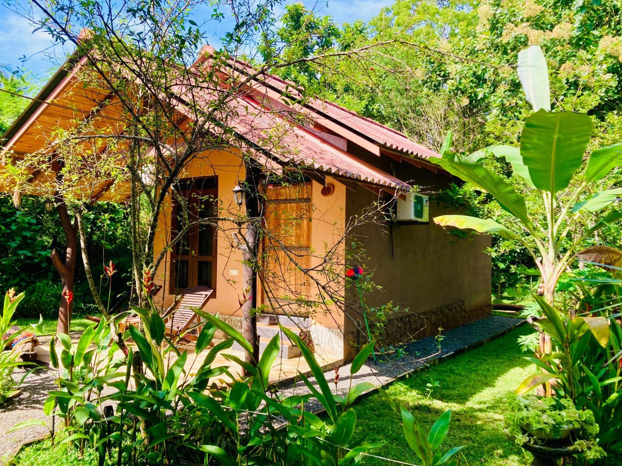 Suncity Privacy Cottages Udawalawe Exteriör bild