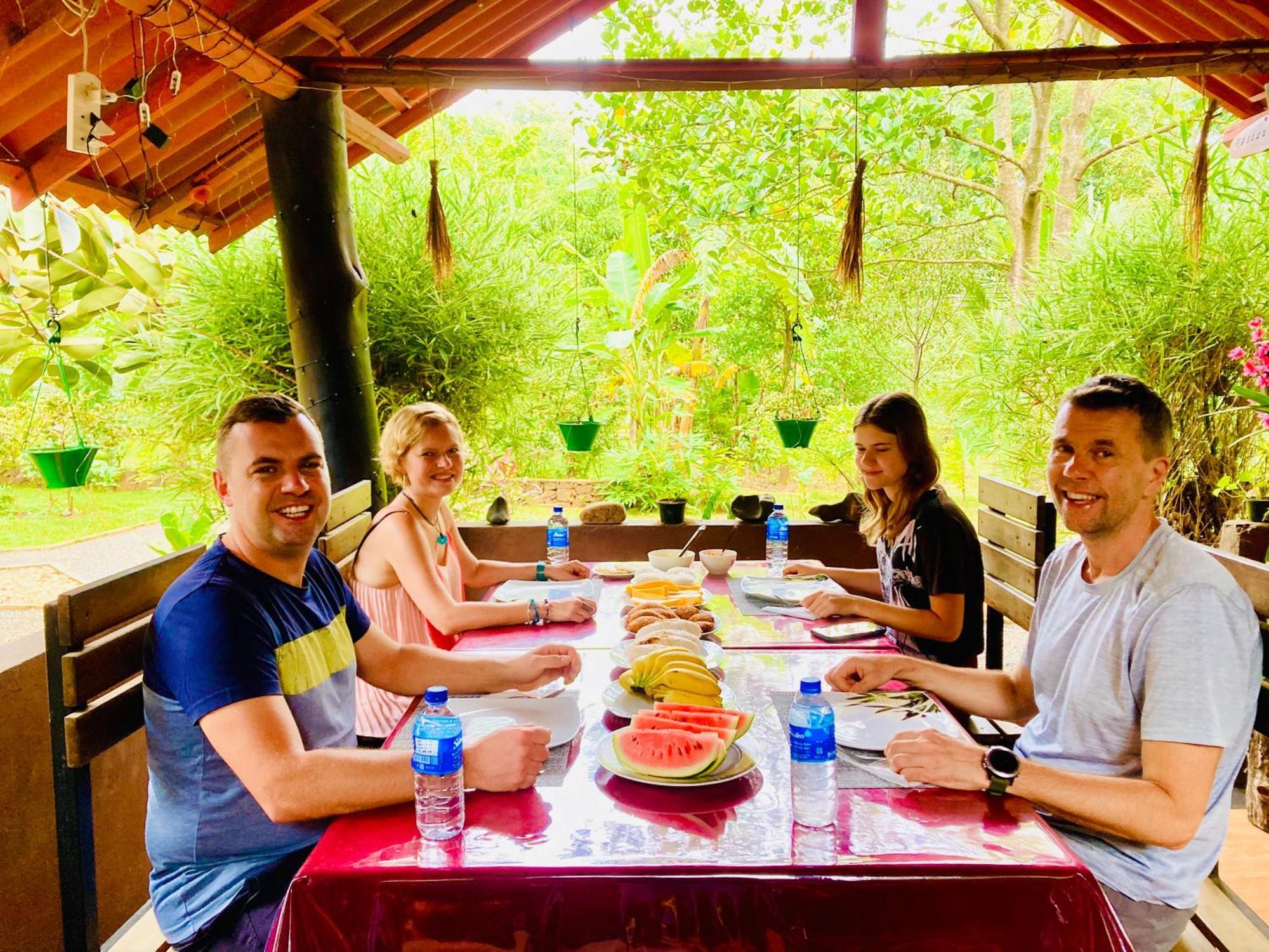 Suncity Privacy Cottages Udawalawe Exteriör bild