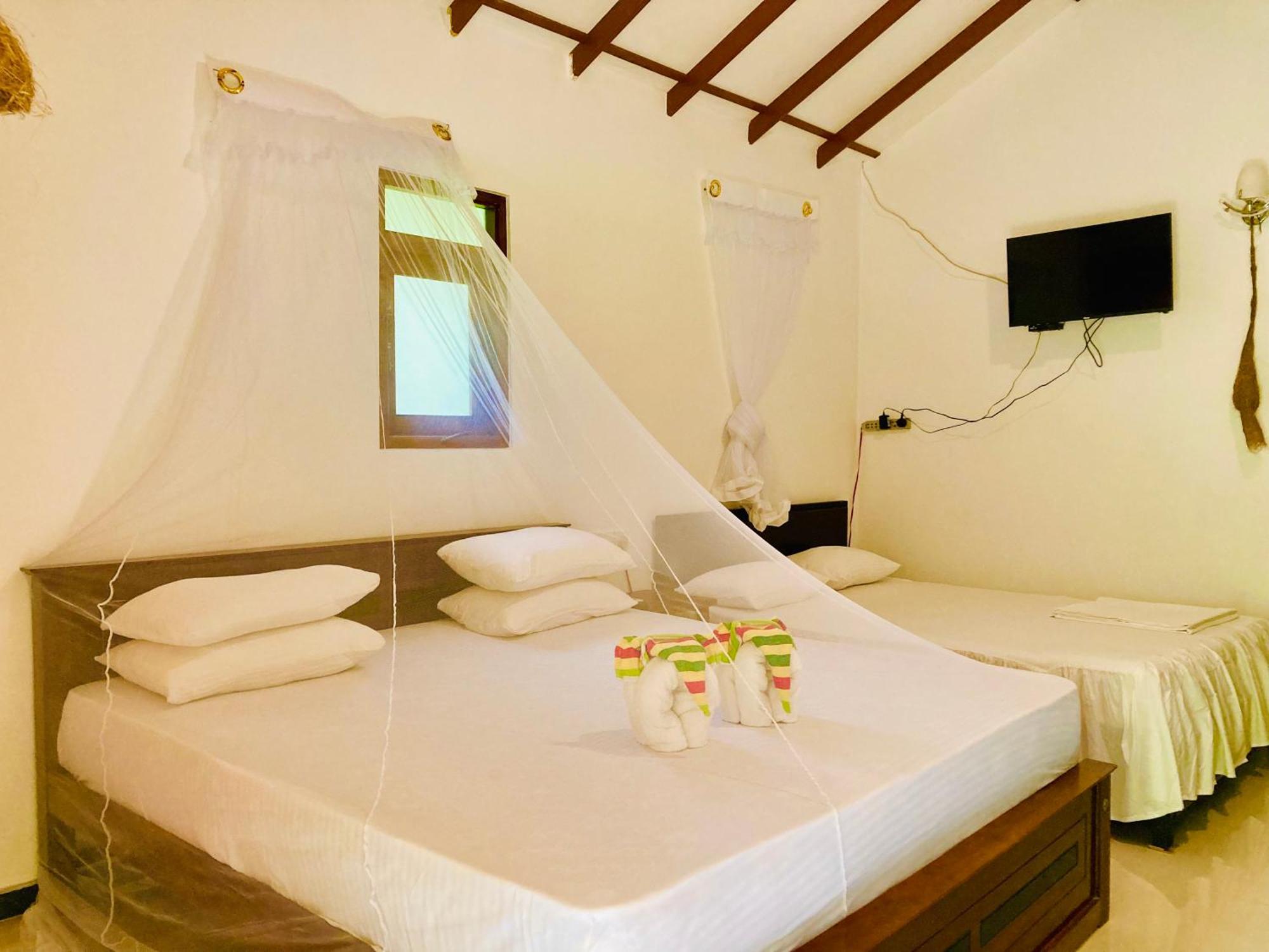 Suncity Privacy Cottages Udawalawe Exteriör bild
