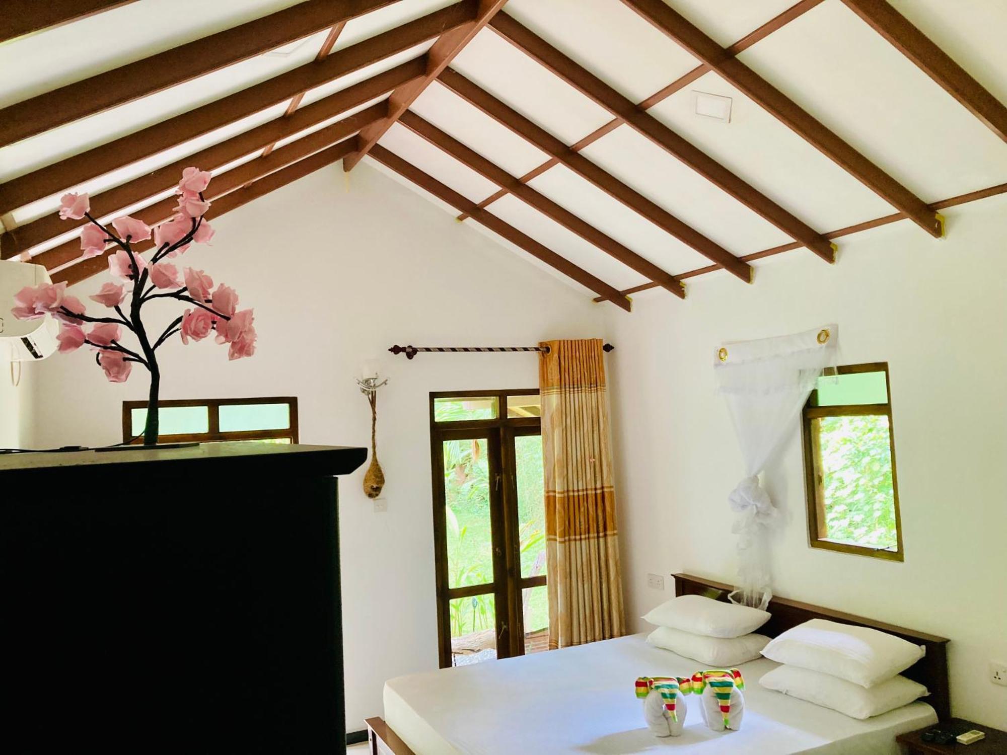 Suncity Privacy Cottages Udawalawe Exteriör bild